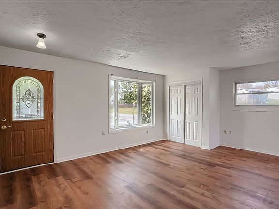5th image of 200 Opal Dr