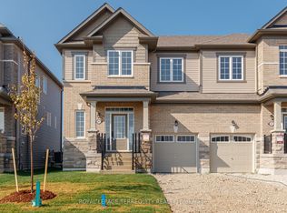 21 Mission St, Wasaga Beach, ON L9Z 0L8