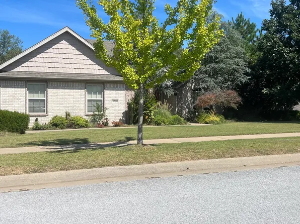 3760 E Embry Dr, Fayetteville, AR 72764