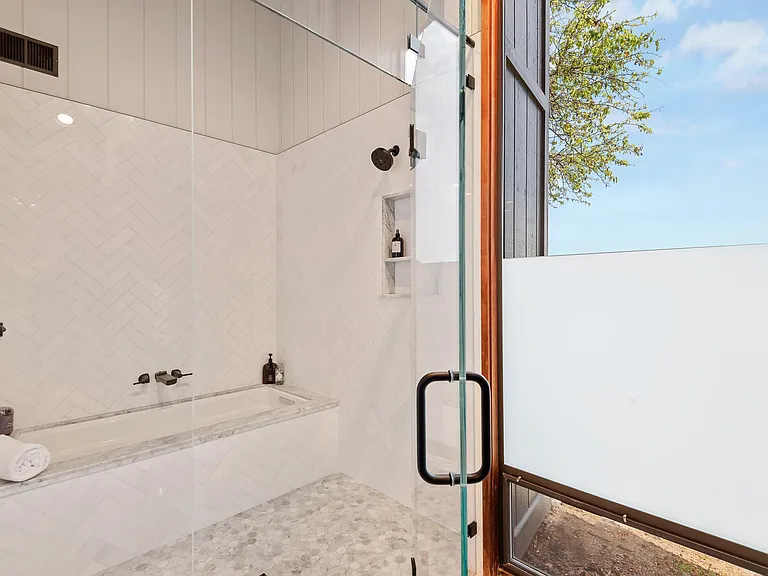Laguna Blanca Dr — Photo 18