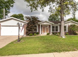 10807 Lavinia Dr, Saint Louis, MO