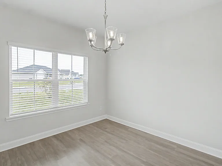 173 McClelland Loop NE — Photo 5