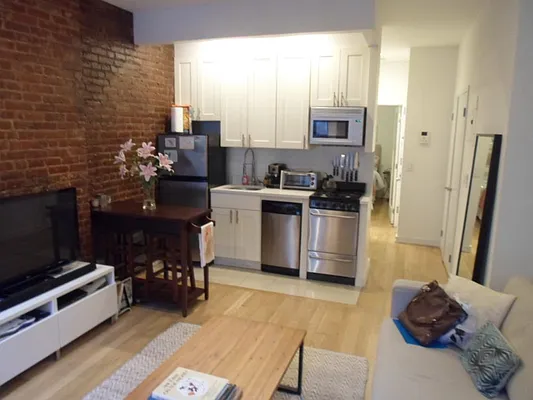 Rented by Sky Management | media 14