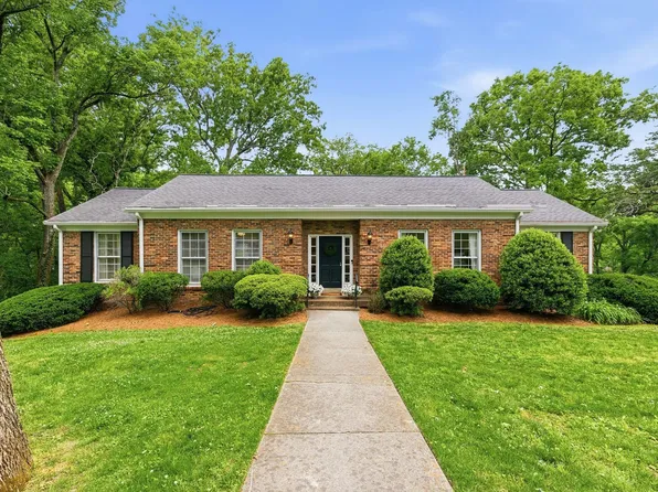 5802 Vine Ridge Dr, Nashville, TN 37205