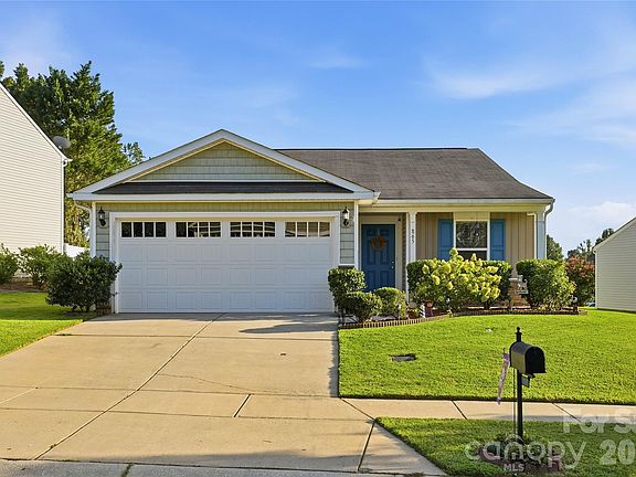 4th image of 865 Willow Creek Dr
