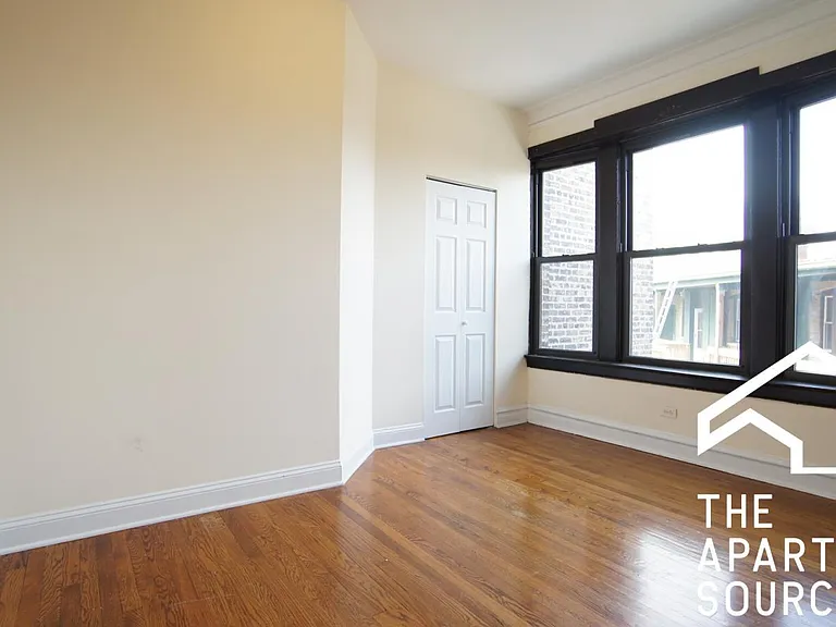 2645 N Sawyer Ave #47-2 — Photo 8