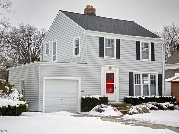20041 Riverwood Ave, Rocky River, OH 44116