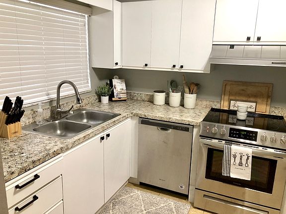 3rd image of 6109 Morningdale Ave