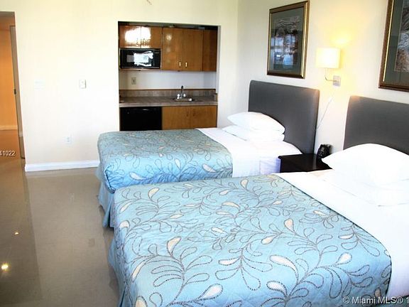 2nd image of 17375 Collins Ave Unit 1708-2