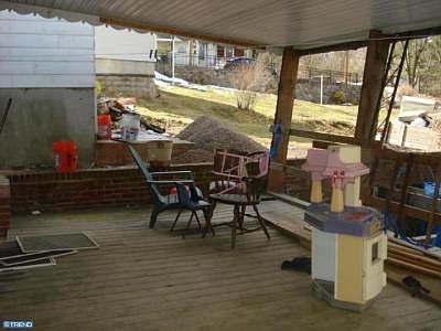 5th image of 524 Pine Hill St