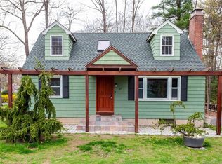 33 Ledgewood Dr, Farmington, CT 06032