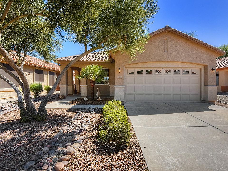 1st image of 9342 N Desert Mist Ln