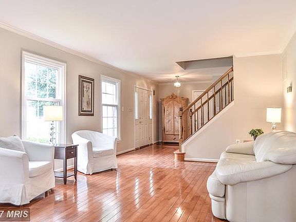 4th image of 3160 Kinross Cir