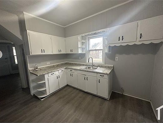 1st image of 15914 Grovewood Ave
