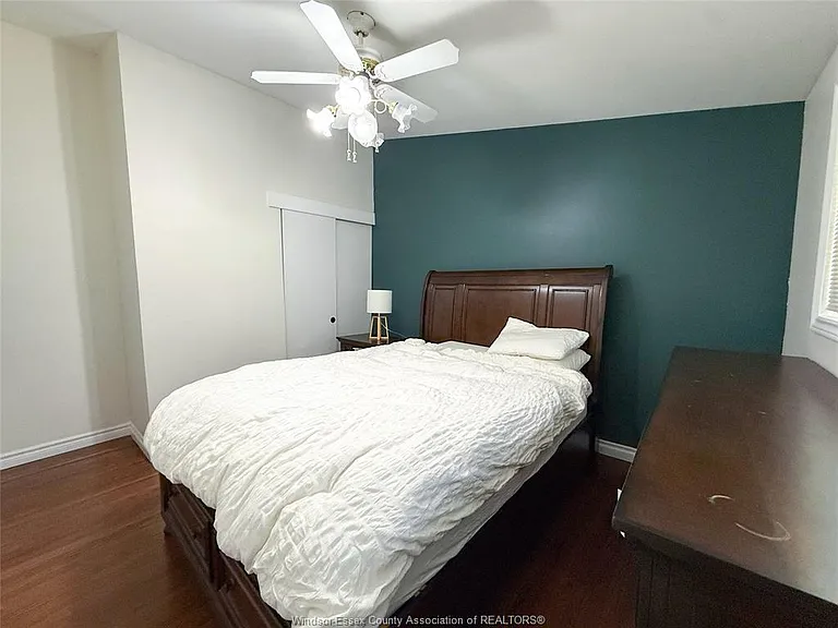 1275 Belleperche Pl — Photo 3