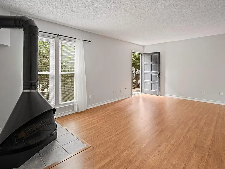 4020 Holland Ave #202 — Photo 15