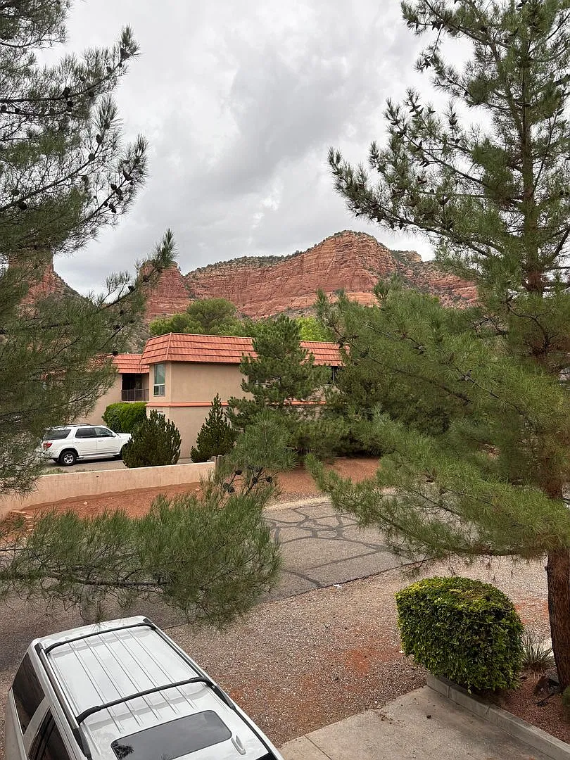 10CCD — Photo 3