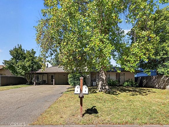 3rd image of 3403 Silverbell Rd