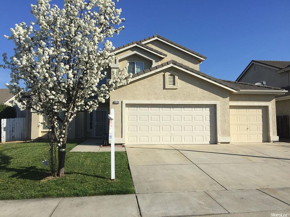 2nd image of 3123 McVie Dr