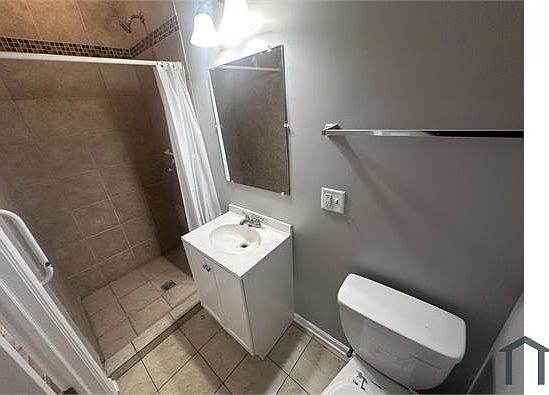 5th image of 6754 S Cornell Ave #1622-2E