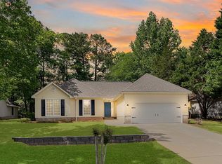 123 Oak Ridge Dr, Greenwood, SC 29649