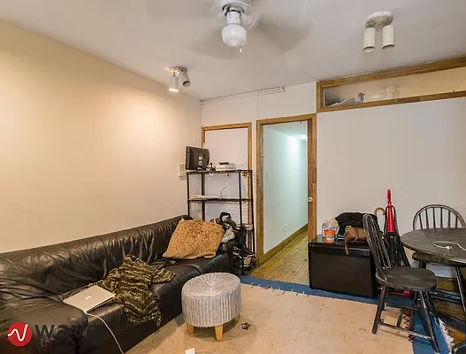 Rented by Wave Real Estate Group | media 33