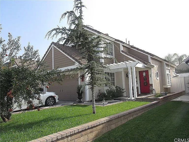 1st image of 16185 Valleyvale Dr