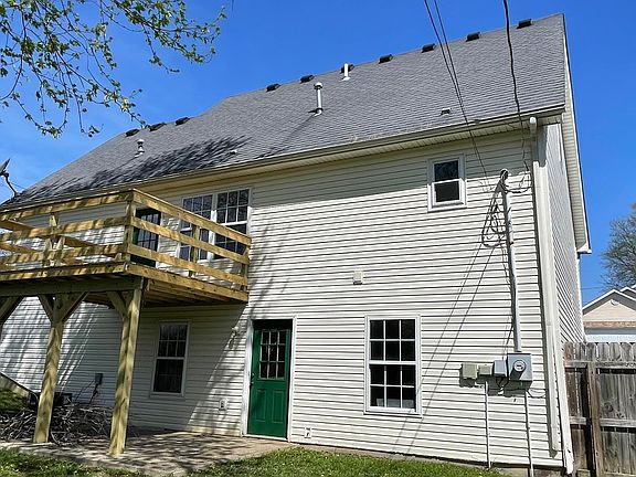 5th image of 1108 Meadow Glen Dr