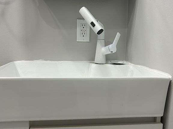 Bathroom Hardware
