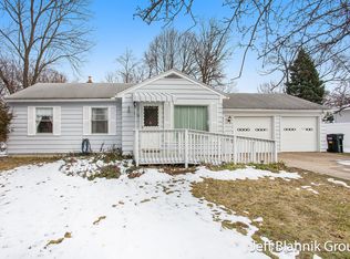 7778 Walnut Ave, Jenison, MI 49428