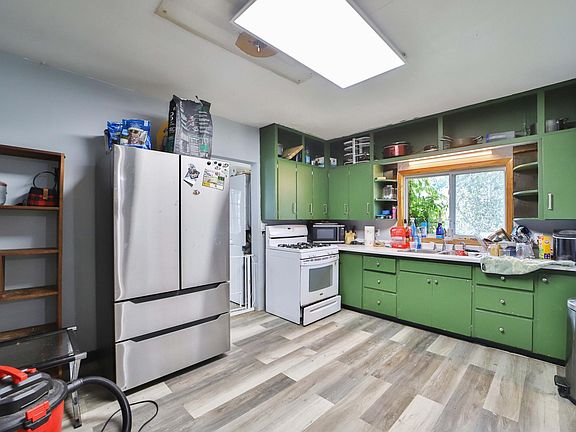 3rd image of 400 N 4th Ave