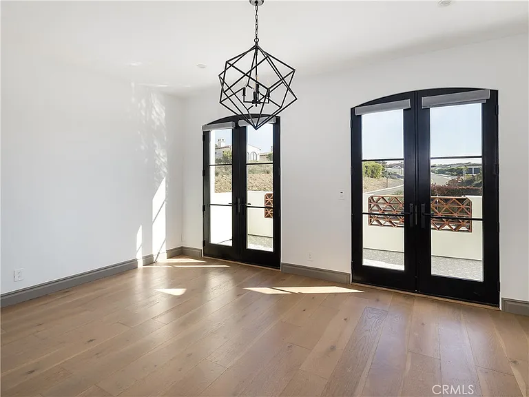 32009 Cape Point Dr — Photo 38