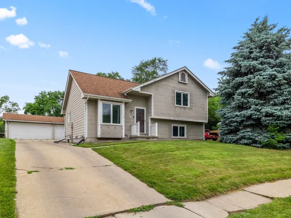 2316 SE 17th St, Des Moines, IA 50320