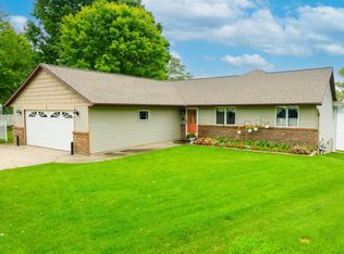 444 Whispering Oaks Dr, Muskegon, MI