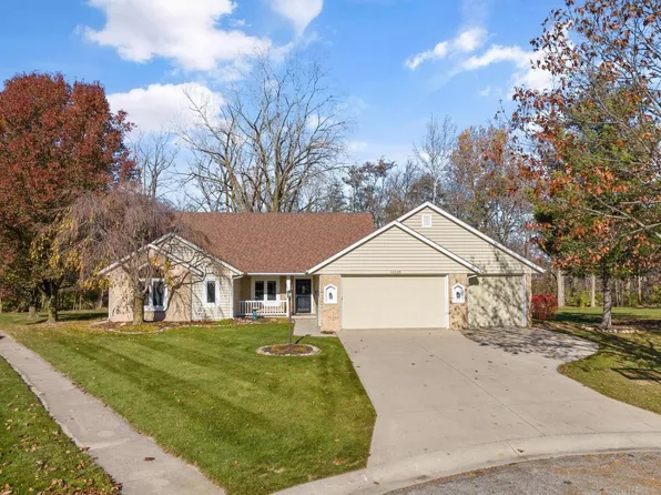14228 White Horse Ct, Leo, IN 46765