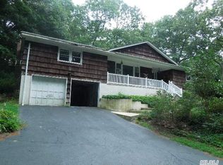 205 Landing Ave, Smithtown, NY 11787
