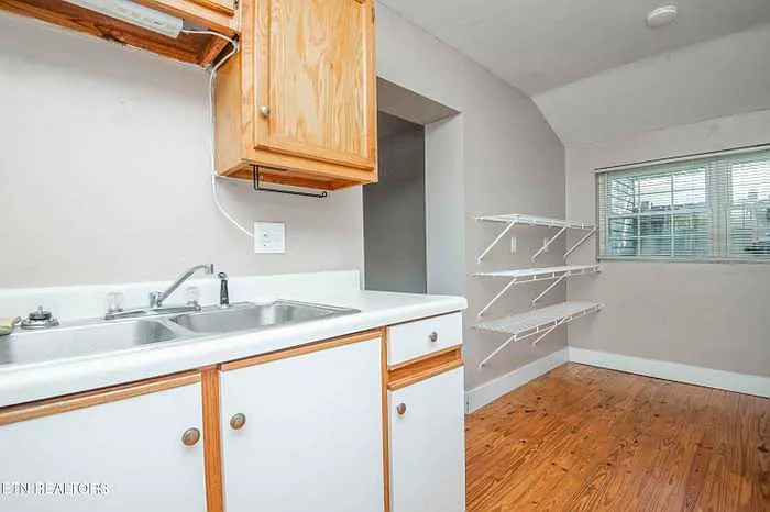 210 Dodson Ave — Photo 12