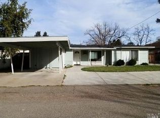 2035 Burke Rd, Ukiah, CA 95482