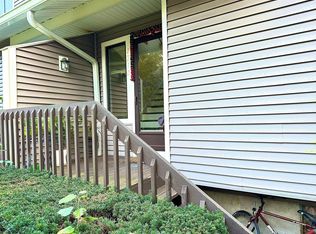 1210 Mill Pond Dr, South Windsor, CT 06074