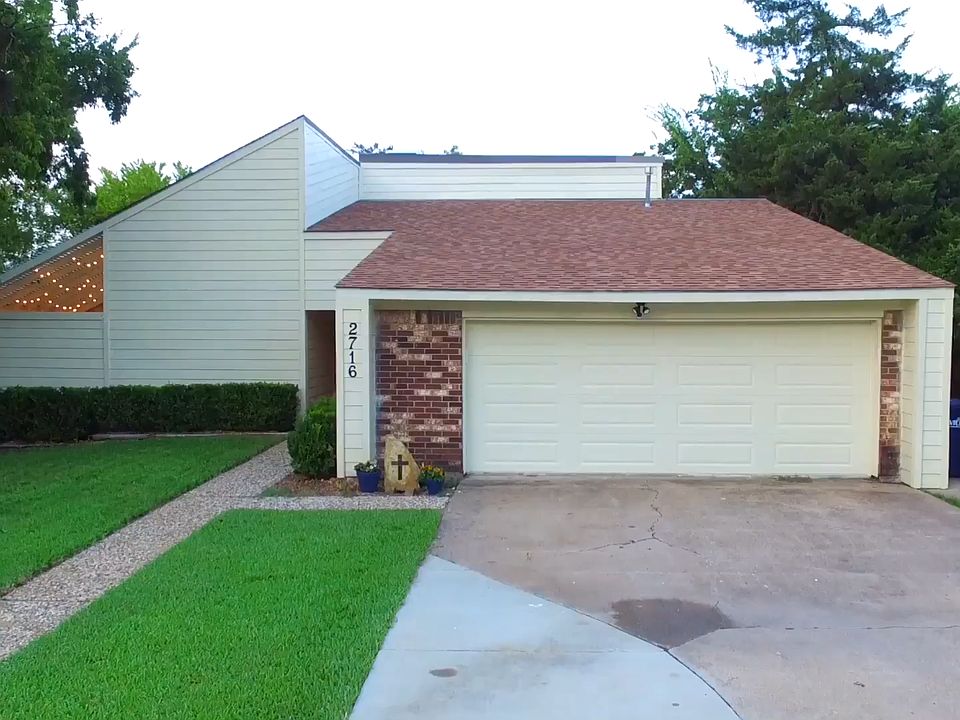 1st image of 2716 Sandy Cir