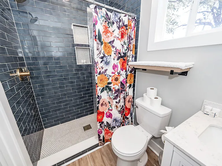 1511 Larry St — Photo 25