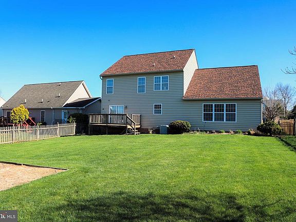 3rd image of 1837 Londontowne Cir
