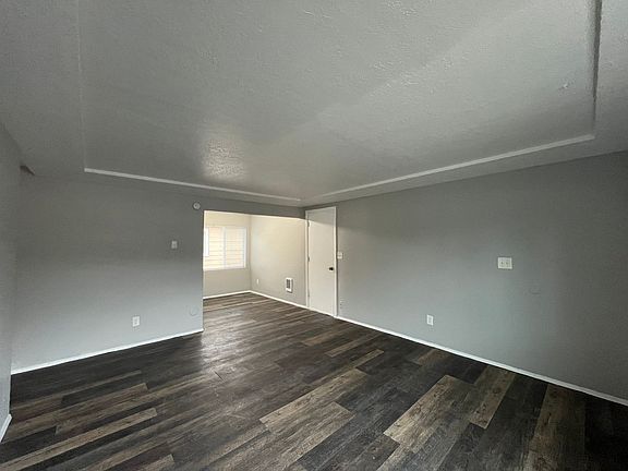 4th image of 7302-7336 SE Claybourne St #7326