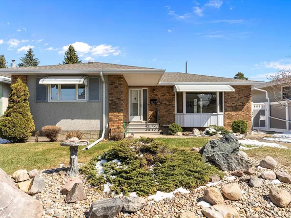 9411 68a St NW, Edmonton, AB T6B 1T9