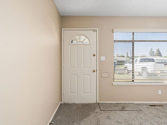 4th image of 1335 Terry Ave