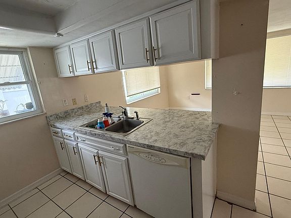 5th image of 5439 Shell Dr