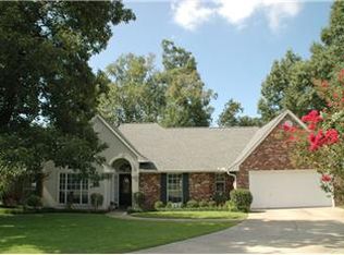 884 Shadow Oak Ln, Mandeville, LA 70471
