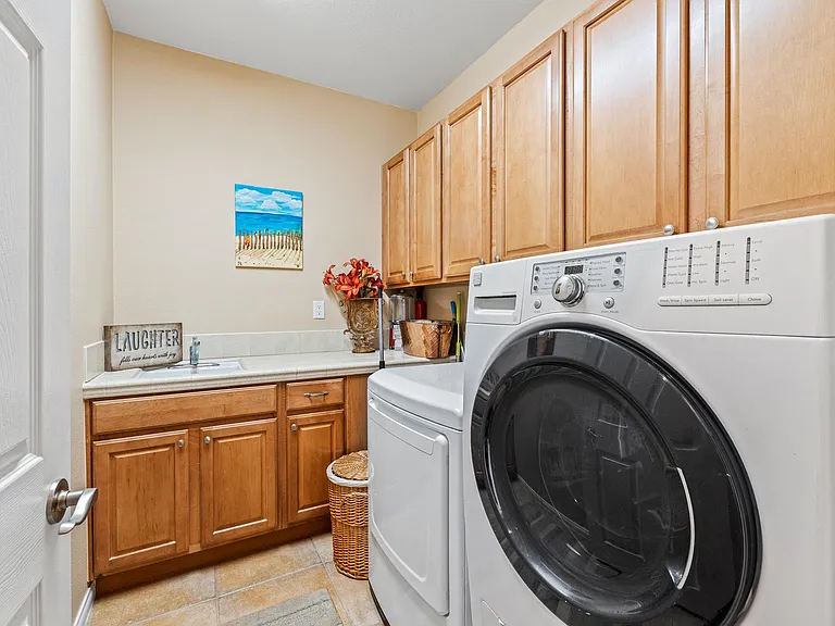 80445 Paria Way — Photo 6