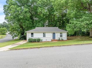 555 Pride Ave, Auburn, AL 36832
