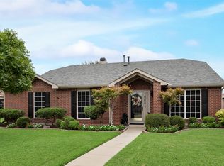 8302 Lake Bend Dr, Rowlett, TX 75088